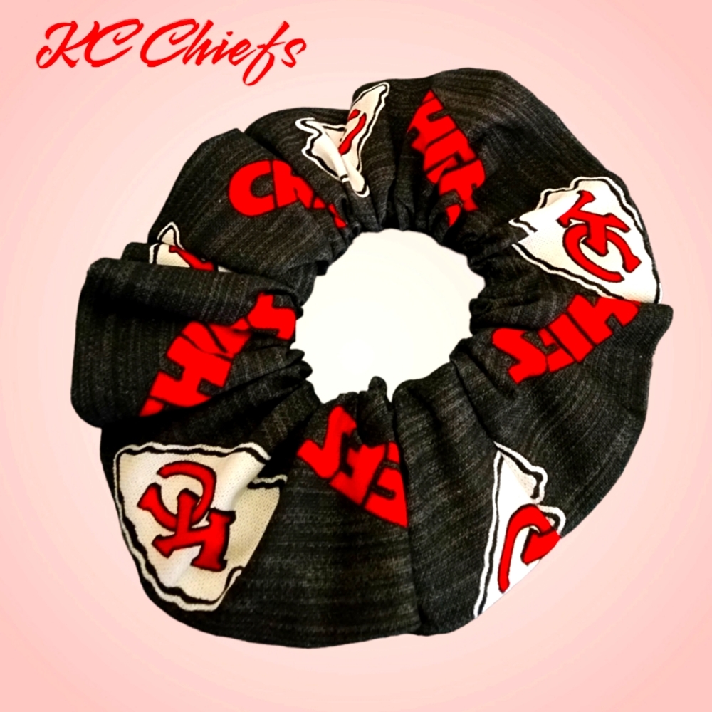 NWT!! NFL KC CHIEFS Sports Football Scrunchies! 3 Pair Set !! A Just-Jen Fav!🏈